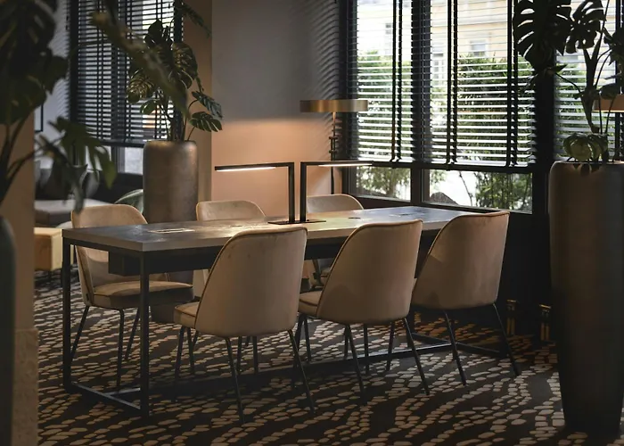 Leonardo Center Hotel