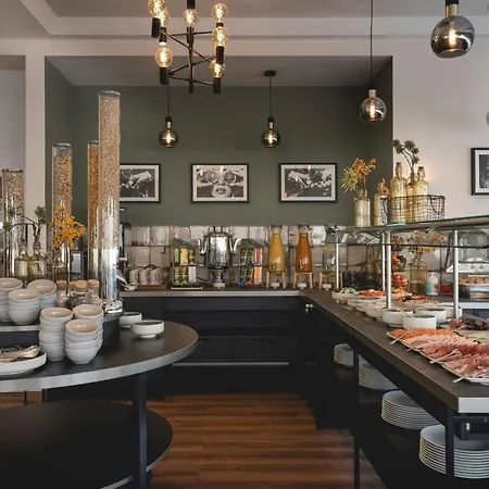 מלון Leonardo Center