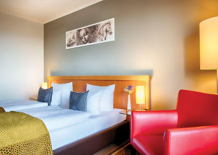 מלון Leonardo Center 4*