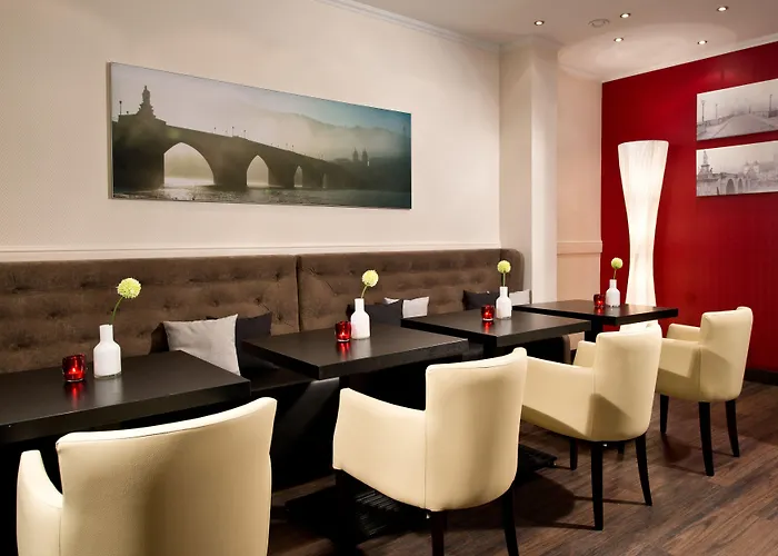 Leonardo Center מלון 4*