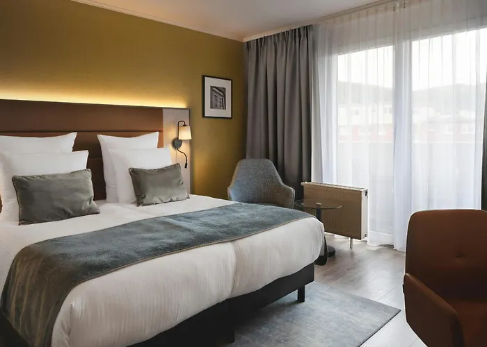 Leonardo Center מלון 4*