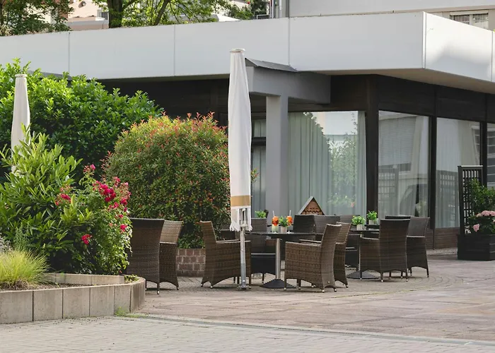 מלון Leonardo Center 4*