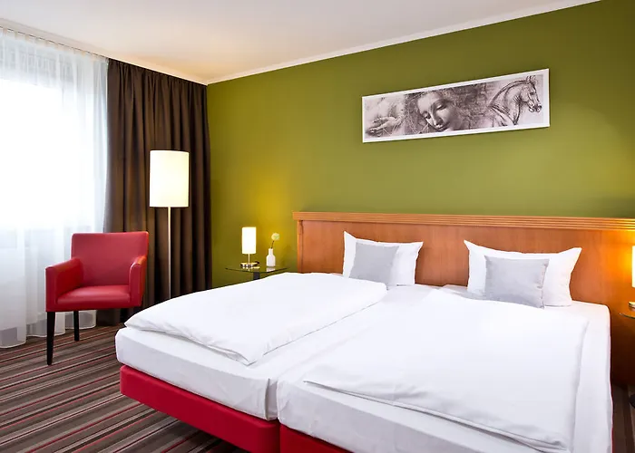 Leonardo Center מלון 4*